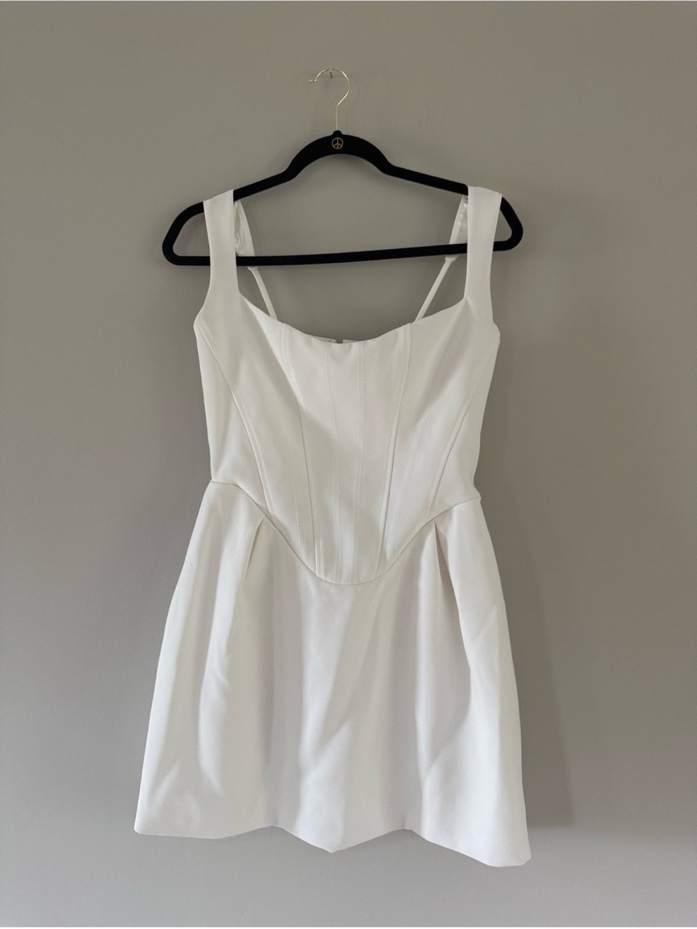 Dress - Picture 4 of 8